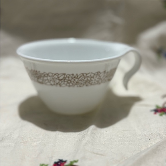 Vintage Corelle White and Brown Floral Mug - Picture 1 of 6